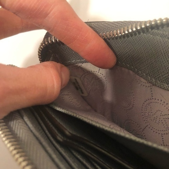 Michael kors snakeskin embossed wristlet wallet